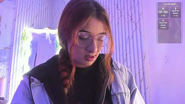 Naomy tay1 online show from 04/05/26, 02:42