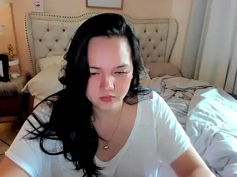 Snapshot of SweetHoney369 chatting on 02/27/26, 07:41 SweetHoney369 online show from 02/27/26, 07:41