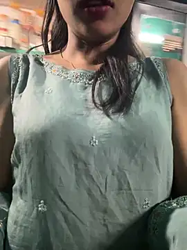 modelnishu online show from 10/24/25, 10:22