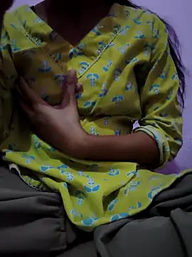 modelnishu online show from 12/04/25, 02:37