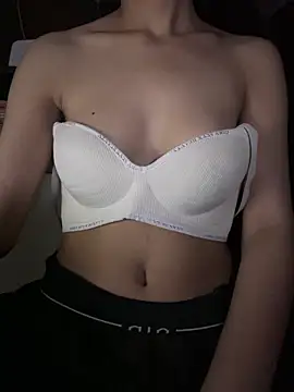 Snapshot of modelnishu chatting on 05/02/26, 03:06 modelnishu online show from 05/02/26, 03:06