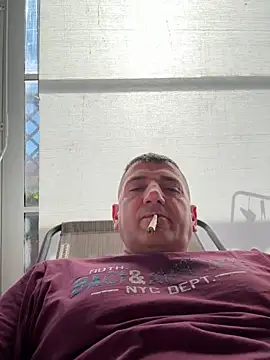 Snapshot of BULLBSX chatting on 03/27/26, 01:55 BULLBSX online show from 03/27/26, 01:55