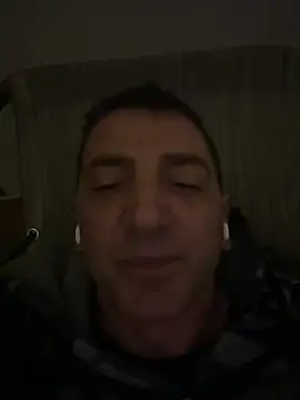 Snapshot of BULLBSX chatting on 04/05/26, 10:07 BULLBSX online show from 04/05/26, 10:07