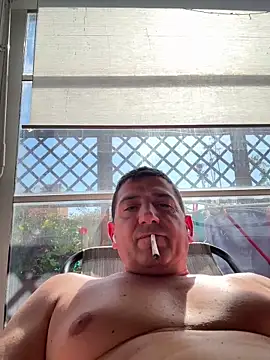 Snapshot of BULLBSX chatting on 04/11/26, 02:10 BULLBSX online show from 04/11/26, 02:10