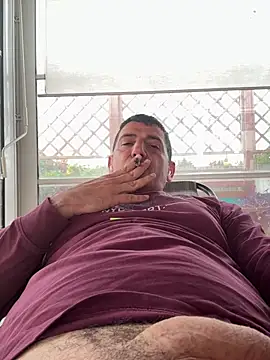 Snapshot of BULLBSX chatting on 04/14/26, 06:41 BULLBSX online show from 04/14/26, 06:41