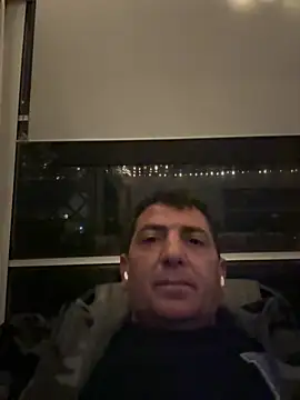 Snapshot of BULLBSX chatting on 04/16/26, 10:12 BULLBSX online show from 04/16/26, 10:12