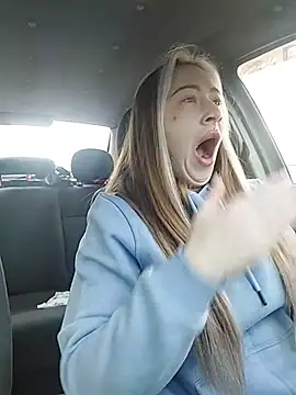 Reina Cummings online show from 03/05/26, 06:31