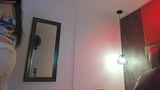 luna killari online show from 10/01/25, 11:38