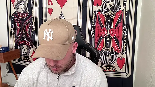 brettmycles28 online show from 12/20/25, 05:20