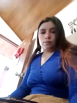 LucyPetit online show from 09/12/25, 01:00