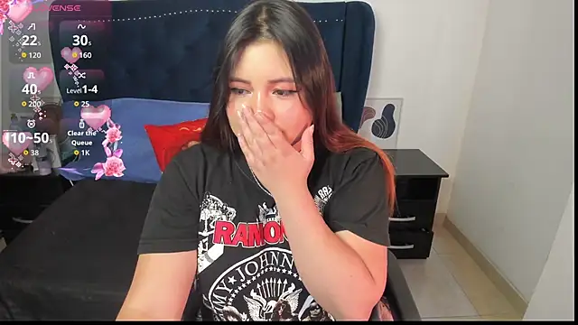 LucyPetit online show from 09/17/25, 03:24