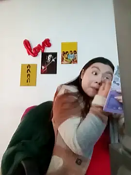 LucyPetit online show from 11/27/25, 01:13