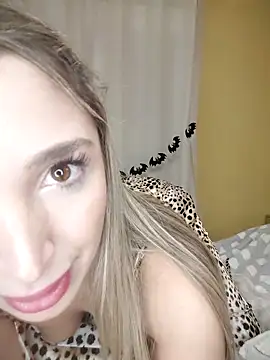 Snapshot of mikateen chatting on 11/01/25, 09:17 mikateen online show from 11/01/25, 09:17