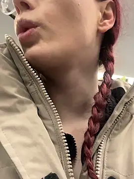 Snapshot of raen001 chatting on 03/04/26, 08:53 raen001 online show from 03/04/26, 08:53