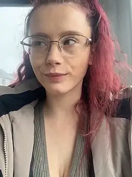 Snapshot of raen001 chatting on 03/08/26, 03:05 raen001 online show from 03/08/26, 03:05