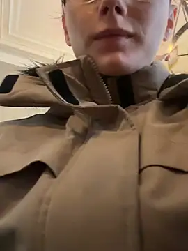 Snapshot of raen001 chatting on 03/09/26, 09:24 raen001 online show from 03/09/26, 09:24