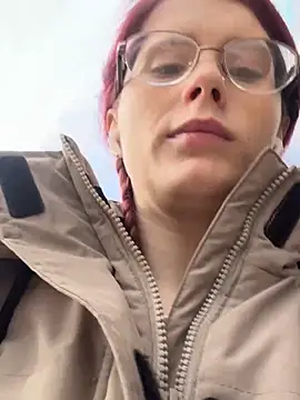 Snapshot of raen001 chatting on 03/16/26, 09:24 raen001 online show from 03/16/26, 09:24