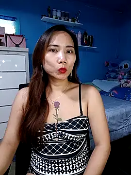 Snapshot of Yourdream07mixcey chatting on 11/12/25, 05:19 Yourdream07mixcey online show from 11/12/25, 05:19