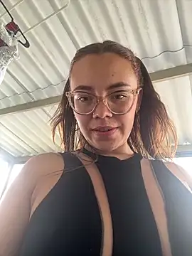 AlissonPeach01 online show from 09/12/25, 03:34