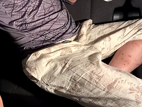 Snapshot of CAMEL1913 chatting on 09/26/25, 04:55 CAMEL1913 online show from 09/26/25, 04:55