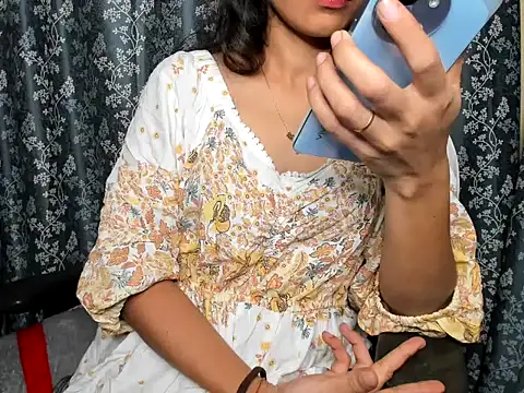 Snapshot of Siri-Apple chatting on 12/04/25, 06:12 Siri-Apple online show from 12/04/25, 06:12