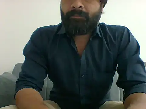 Snapshot of autophile-indian chatting on 01/06/26, 05:22 autophile-indian online show from 01/06/26, 05:22