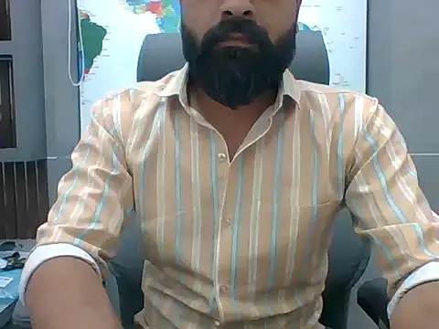 Snapshot of autophile-indian chatting on 04/01/26, 01:52 autophile-indian online show from 04/01/26, 01:52