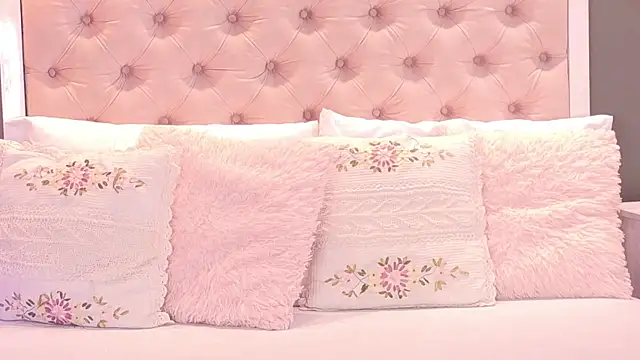 VioletBlaze online show from 11/19/25, 01:11