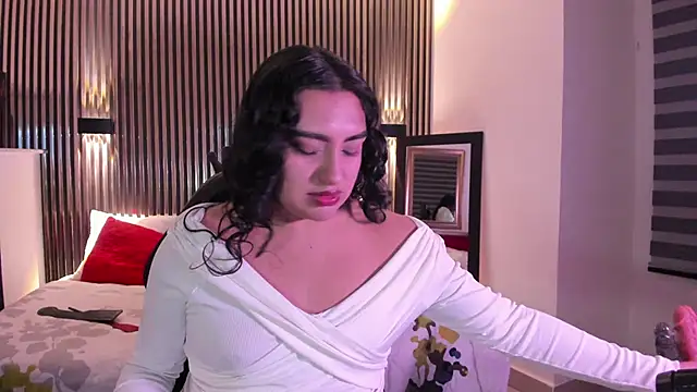 SyraPalmer online show from 10/09/25, 03:37