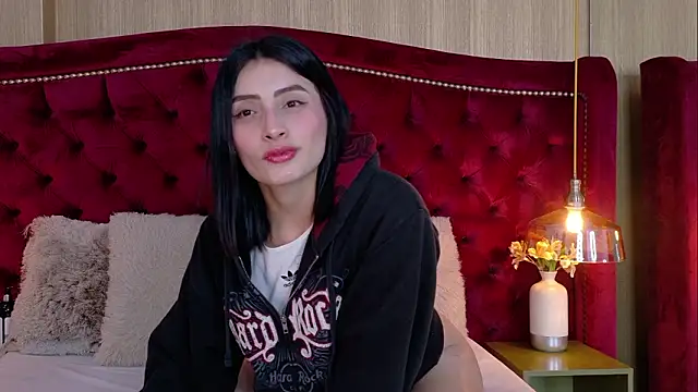 Snapshot of ZaraGold chatting on 03/24/26, 12:59 ZaraGold online show from 03/24/26, 12:59