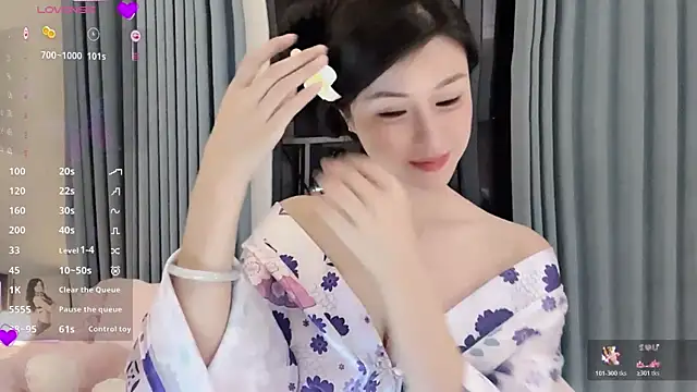 Snapshot of Ranraniris chatting on 10/21/25, 05:13 Ranraniris online show from 10/21/25, 05:13