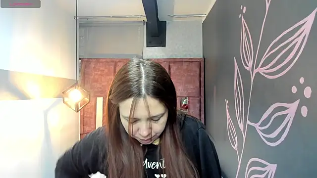 Isa Thompson   online show from 09/30/25, 11:59