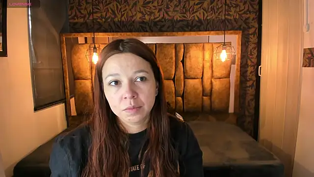 Isa Thompson   online show from 01/10/26, 11:56