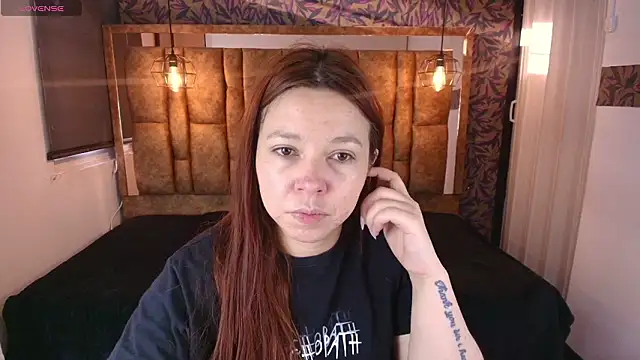 Isa Thompson   online show from 03/15/26, 12:00