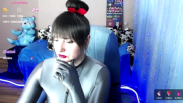 Snapshot of MilaRay chatting on 12/13/24, 11:02 MilaRay online show from 12/13/24, 11:02