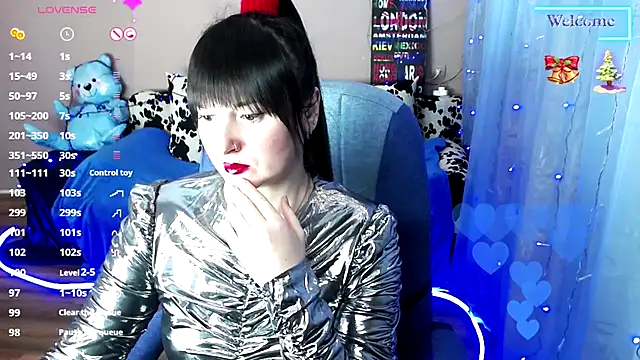 Snapshot of MilaRay chatting on 12/20/24, 03:00 MilaRay online show from 12/20/24, 03:00