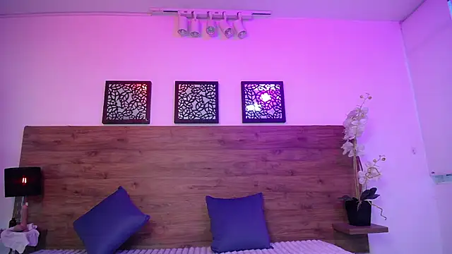 AlexandraCambell online show from 10/02/25, 07:32