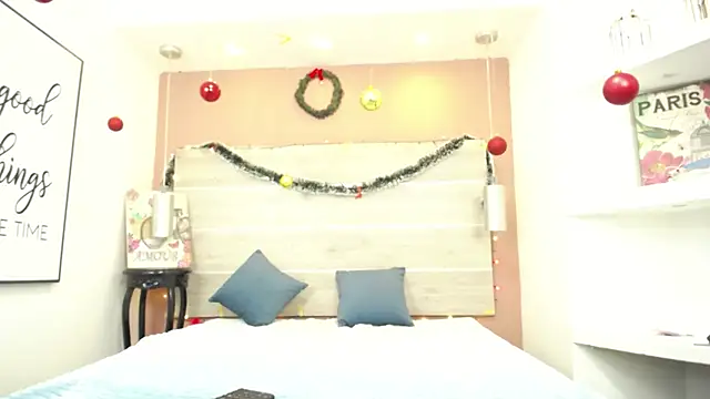 AlexandraCambell online show from 12/14/25, 09:03