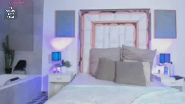 scarlet dh online show from 11/25/25, 08:42