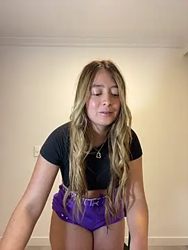 Zara Ross online show from 04/14/26, 01:33