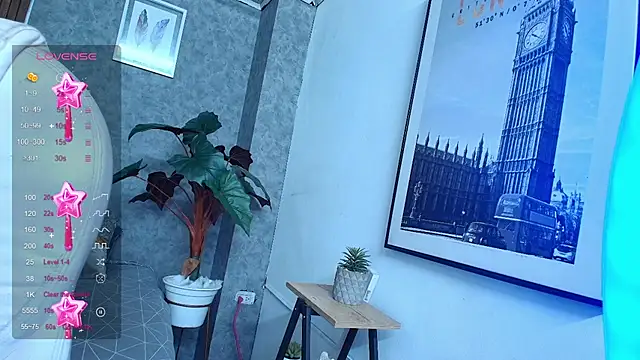 Snapshot of sakuramoss chatting on 11/14/25, 06:01 sakuramoss online show from 11/14/25, 06:01