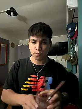 Snapshot of angxhot chatting on 10/02/25, 03:24 angxhot online show from 10/02/25, 03:24