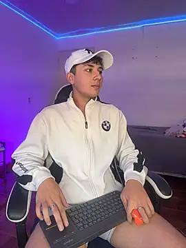 Snapshot of Casper___kyy chatting on 12/03/25, 03:54 Casper kyy online show from 12/03/25, 03:54