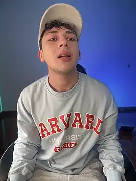 Snapshot of Casper___kyy chatting on 12/04/25, 01:31 Casper kyy online show from 12/04/25, 01:31