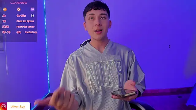 Snapshot of Casper___kyy chatting on 12/13/25, 07:53 Casper kyy online show from 12/13/25, 07:53