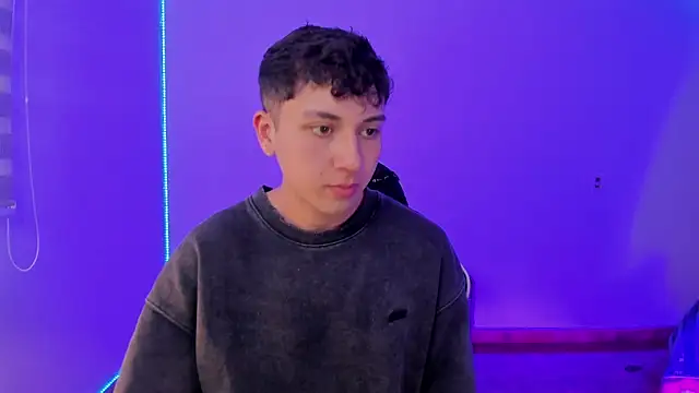 Snapshot of Casper___kyy chatting on 12/14/25, 09:19 Casper kyy online show from 12/14/25, 09:19