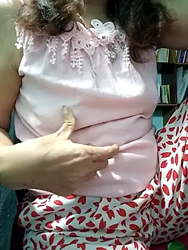 Snapshot of Minety473 chatting on 10/30/25, 01:34 Minety473 online show from 10/30/25, 01:34