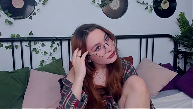 LanaAirlie online show from 10/12/25, 10:03