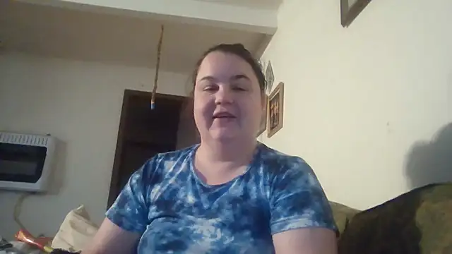 Snapshot of LittleBunny3 chatting on 10/12/25, 10:53 LittleBunny3 online show from 10/12/25, 10:53