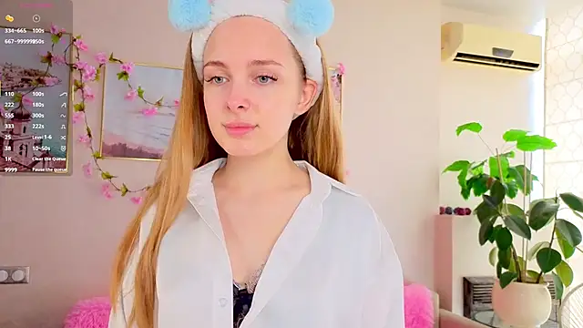 Snapshot of CindyGreen chatting on 09/09/25, 06:35 CindyGreen online show from 09/09/25, 06:35